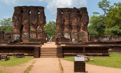 Things to do in polonnaruwa