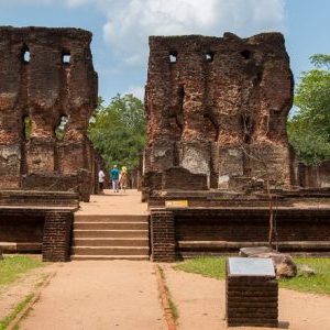 Things to do in polonnaruwa