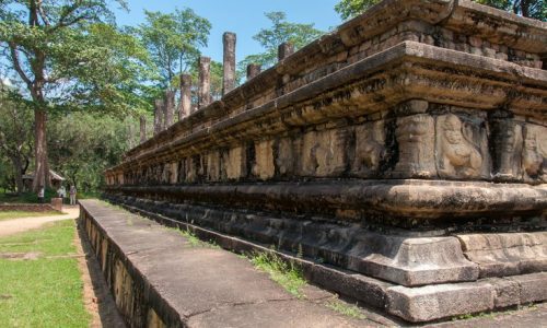 Things to do in polonnaruwa