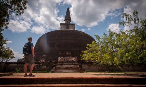 Things to do in polonnaruwa